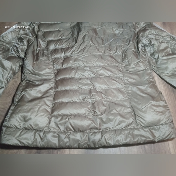 MORE by Siste's Italian Metallic Bronze Puffer Winter Coat Size Medium - Picture 8 of 10